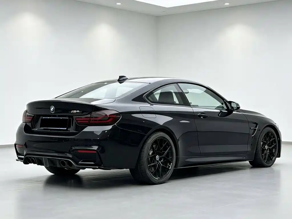 BMW M4 — миниатюра 7