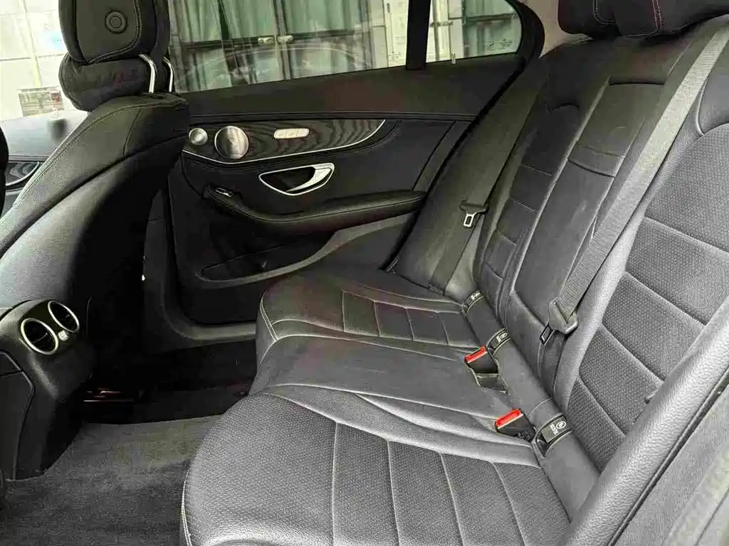 Mercedes-Benz C-Class — миниатюра 10