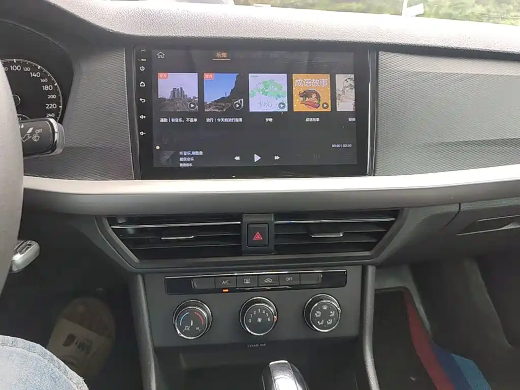 Volkswagen Lavida — миниатюра 13