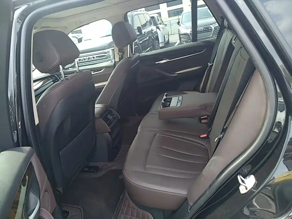 BMW X5 (Import) — миниатюра 17