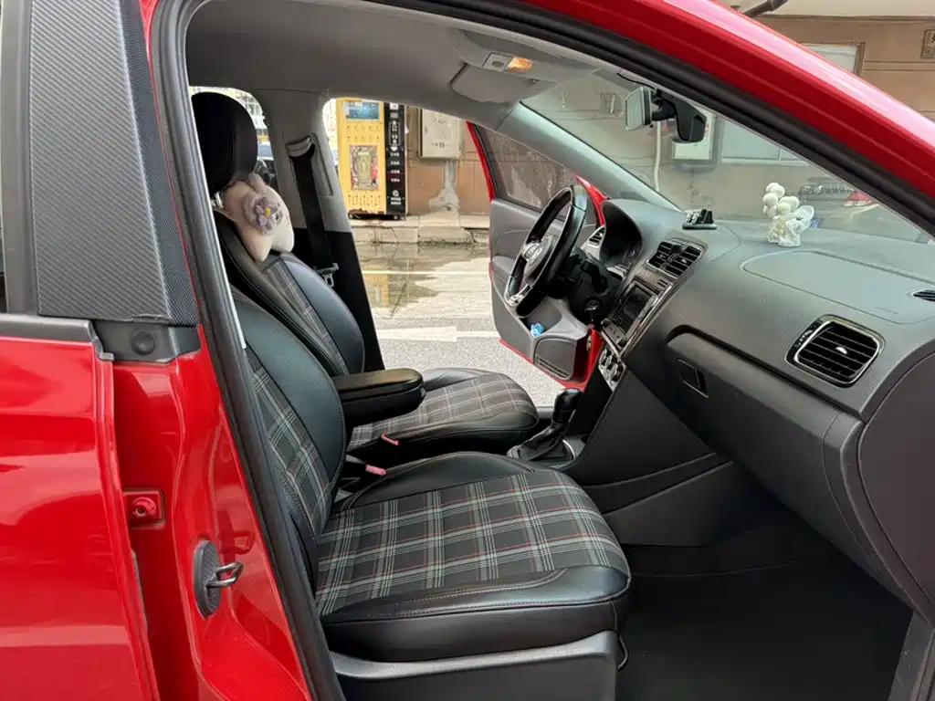 Volkswagen Polo — миниатюра 14