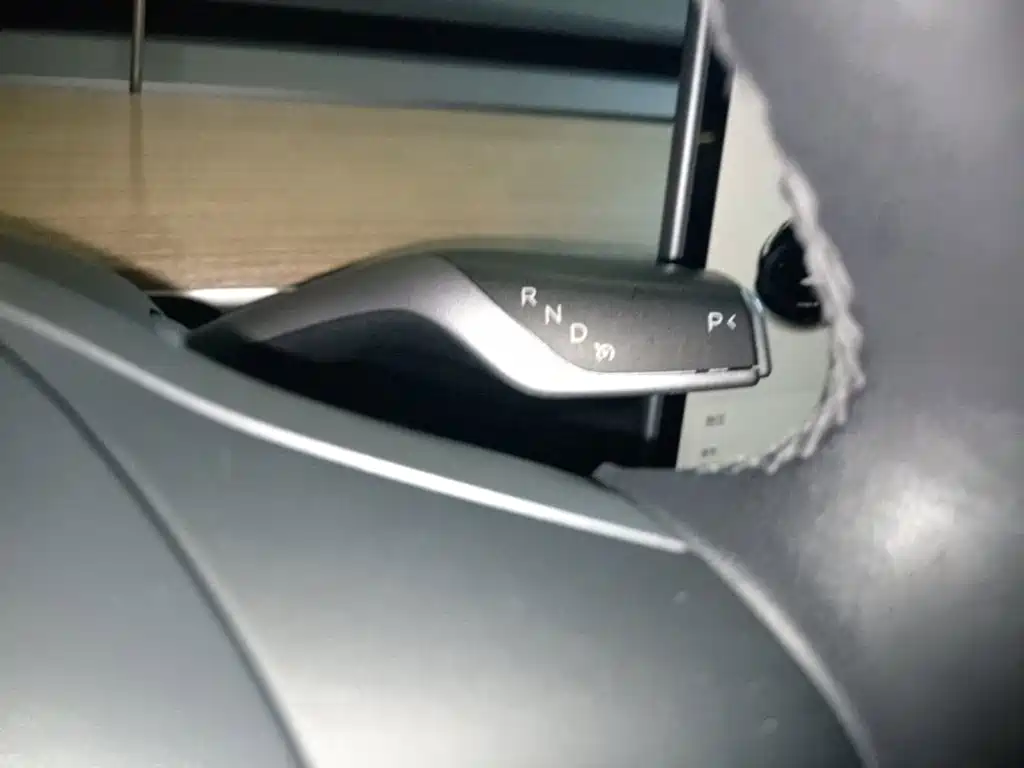 Tesla Model 3 — миниатюра 14