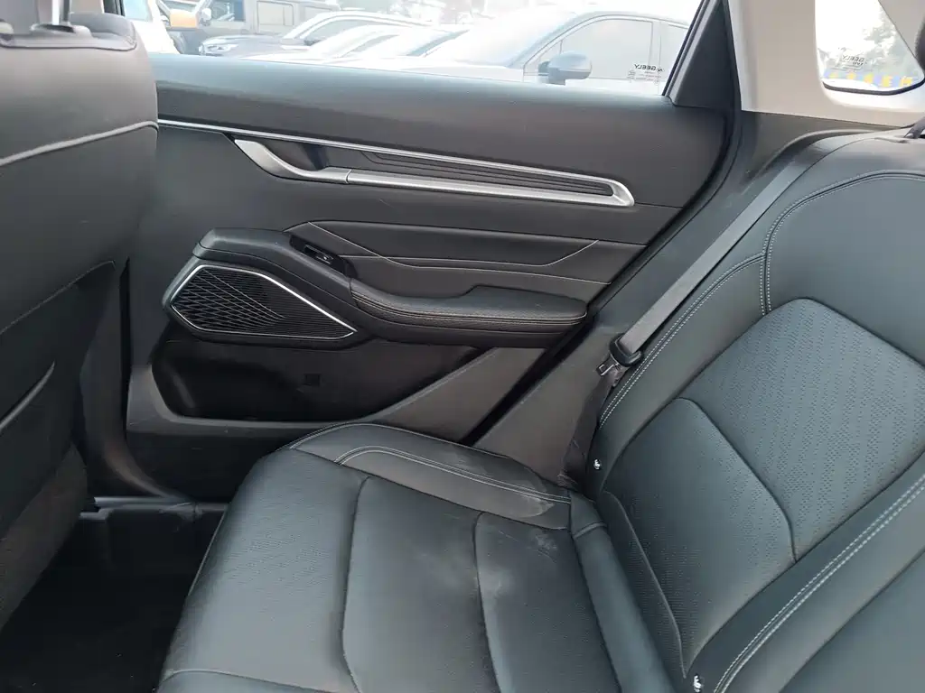 Geely Emgrand — миниатюра 11
