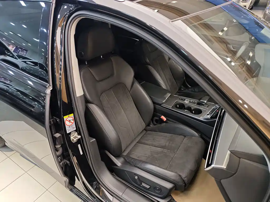 Audi A6 (Import) — миниатюра 32