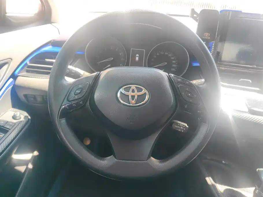 Toyota C-HR — миниатюра 15