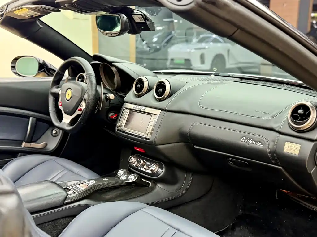 Ferrari California T — миниатюра 12