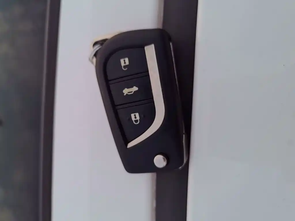 Toyota Corolla — миниатюра 9