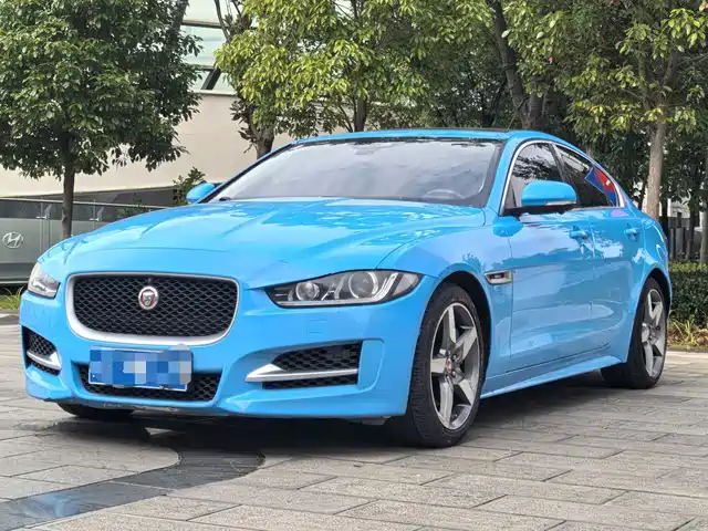 Jaguar XE