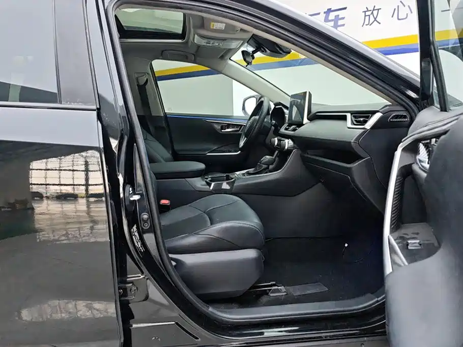 Toyota Wildlander — миниатюра 8