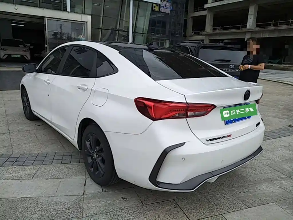 Buick Verano — миниатюра 5