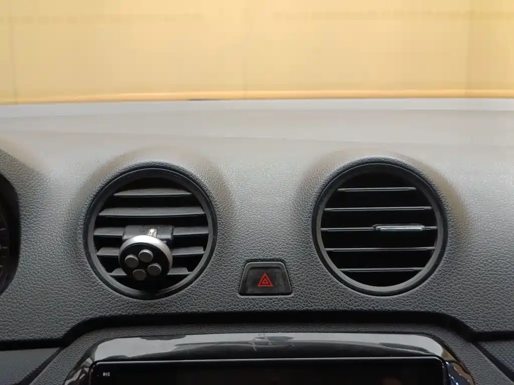 Volkswagen Jetta — миниатюра 11