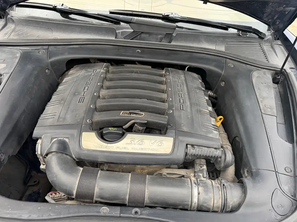 Porsche Cayenne — миниатюра 15