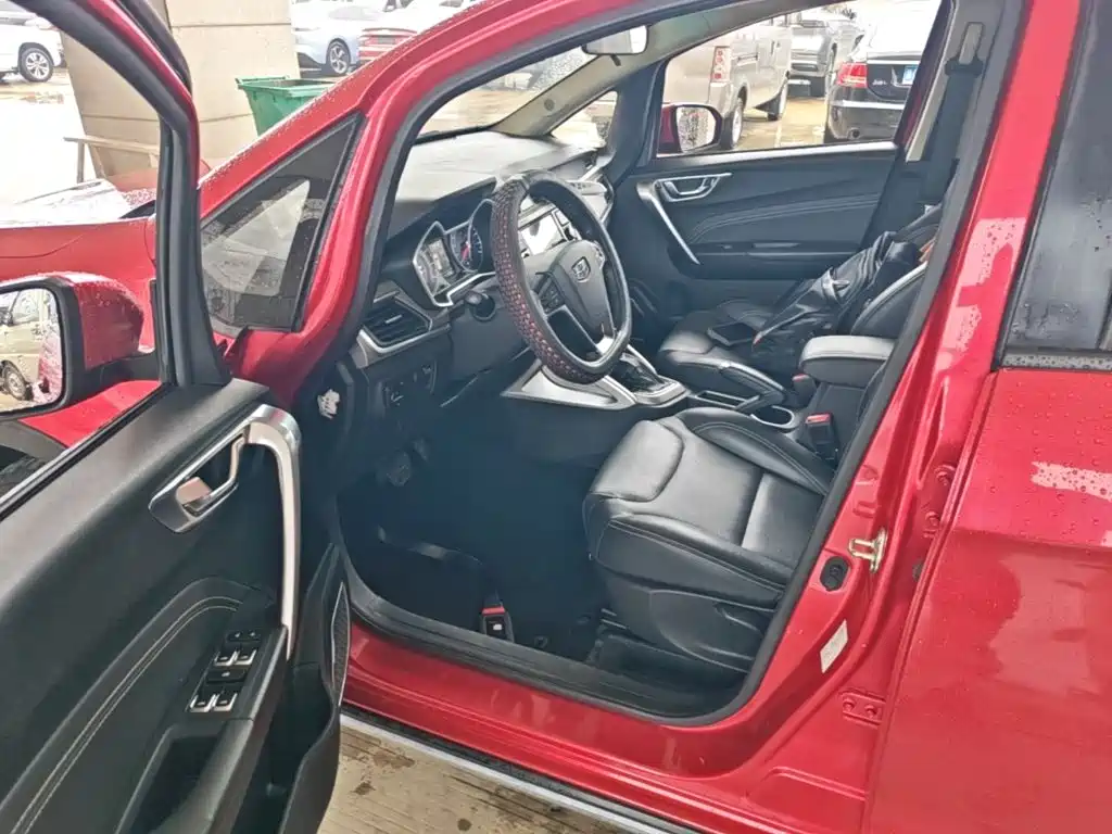 Geely Vision X3 — миниатюра 11