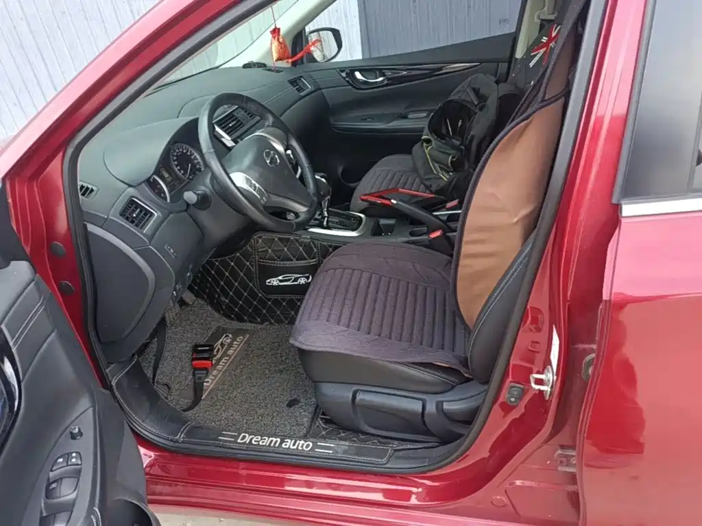 Nissan Tiida — миниатюра 15