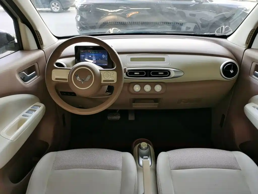Wuling MINIEV — миниатюра 10