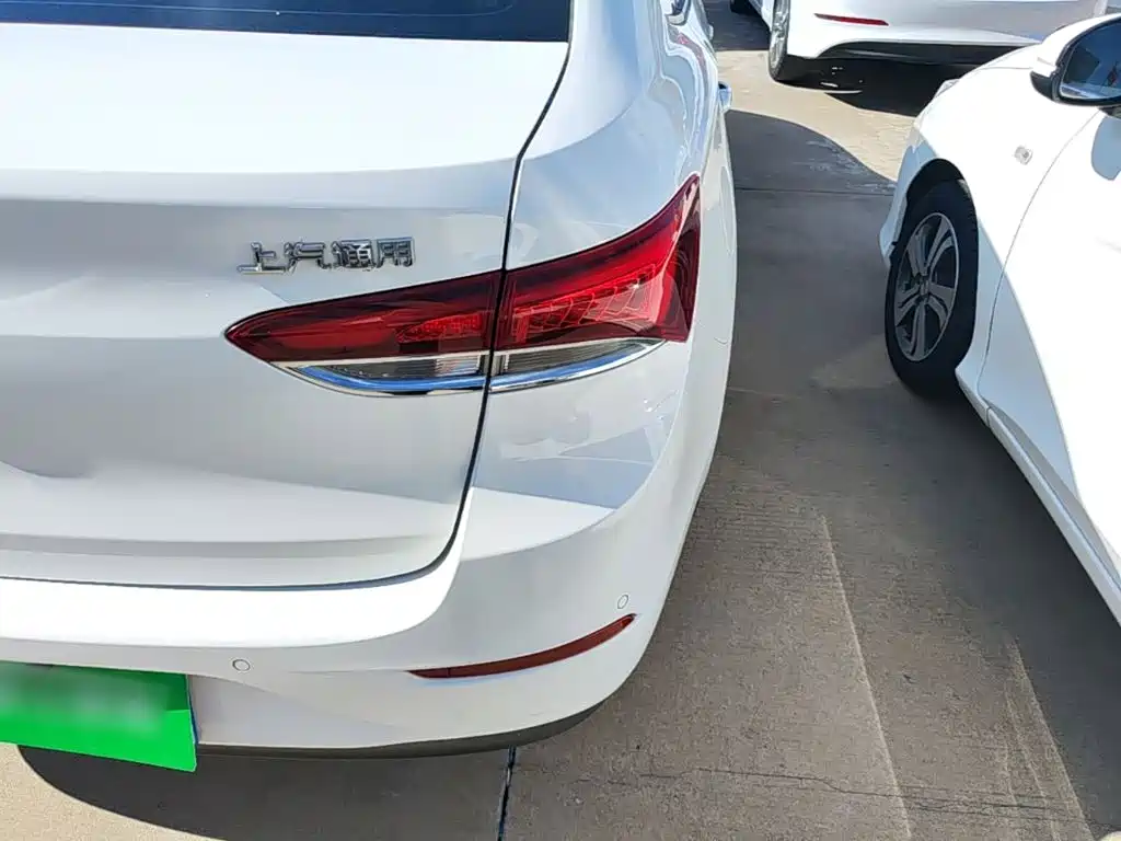Buick Excelle — миниатюра 8