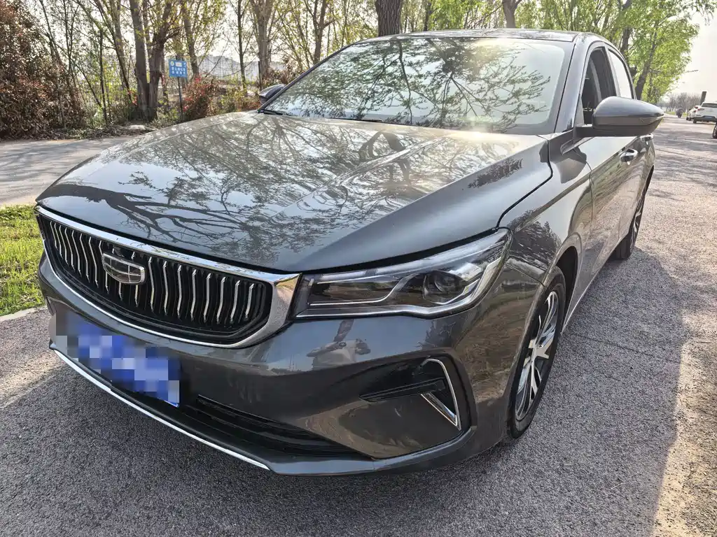 Geely Emgrand 2024