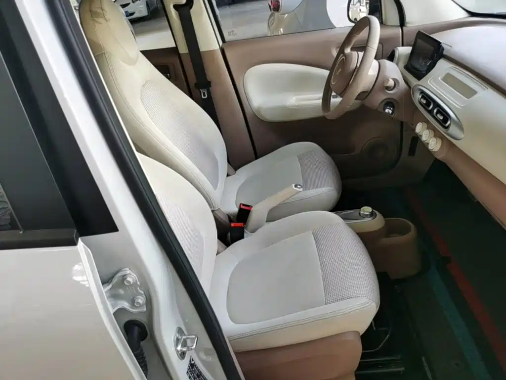 Wuling MINIEV — миниатюра 25