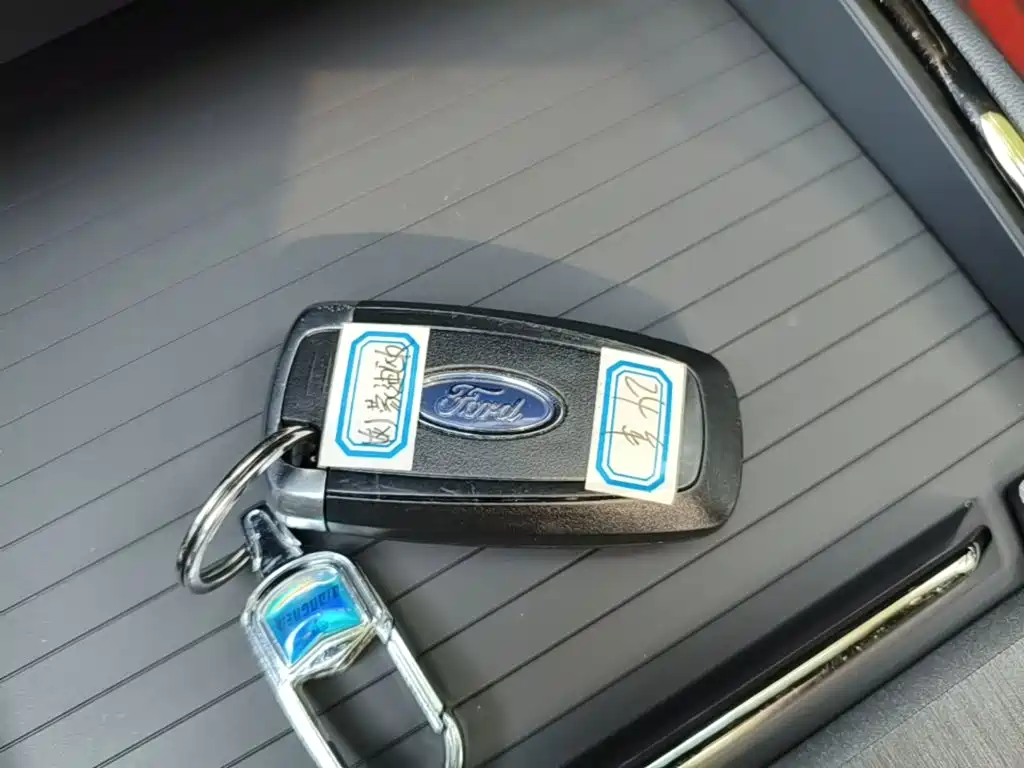 Ford Mondeo — миниатюра 9