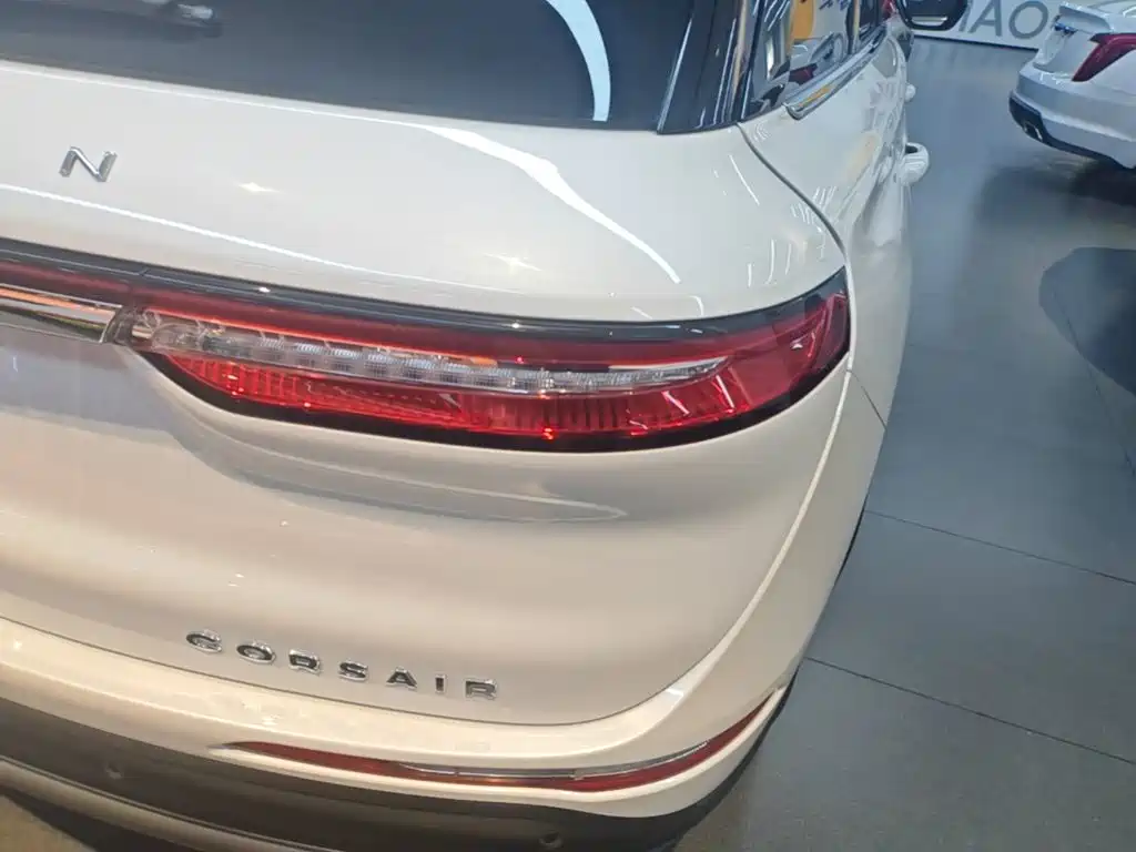 Lincoln Corsair — миниатюра 8