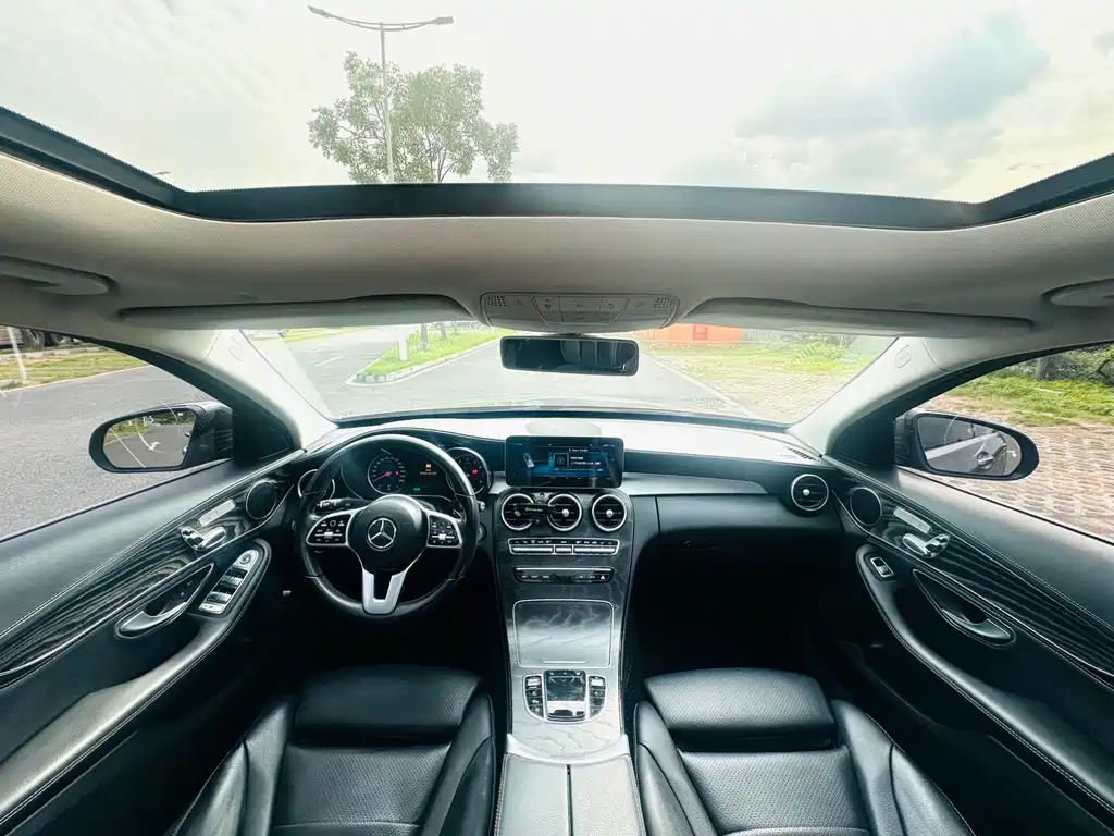 Mercedes-Benz C-Class — миниатюра 14