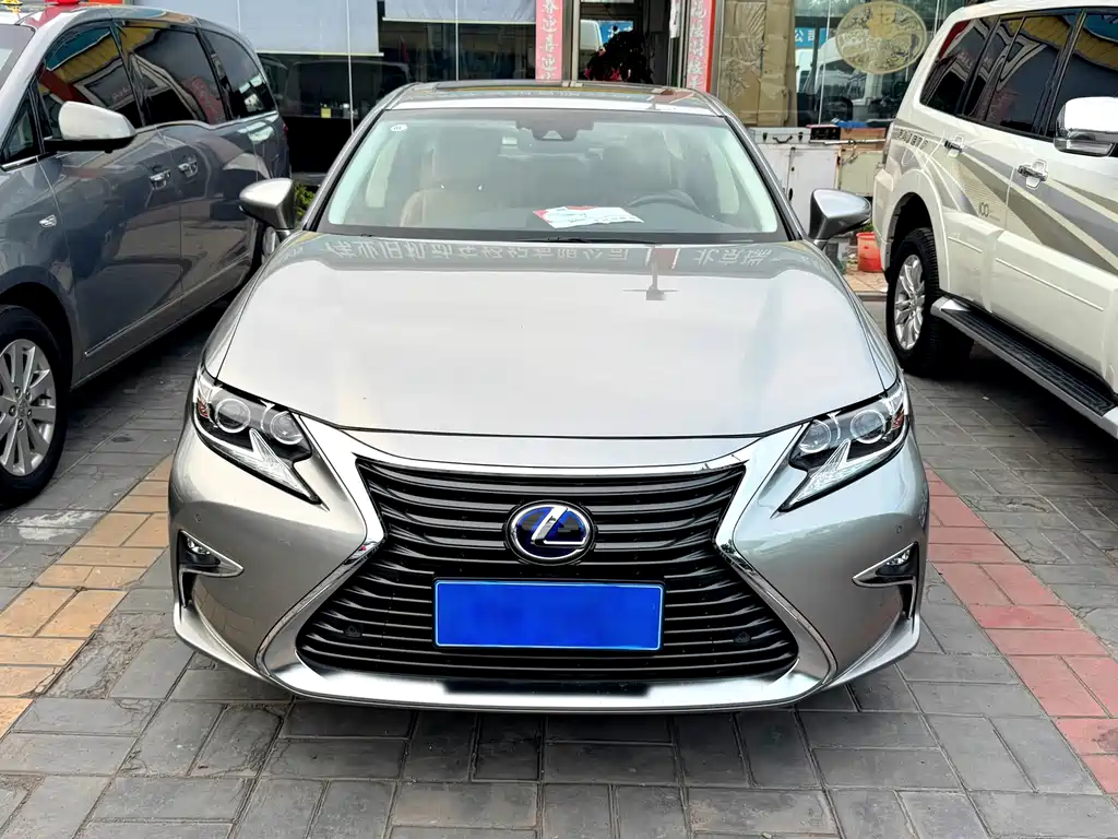 Lexus ES — миниатюра 2