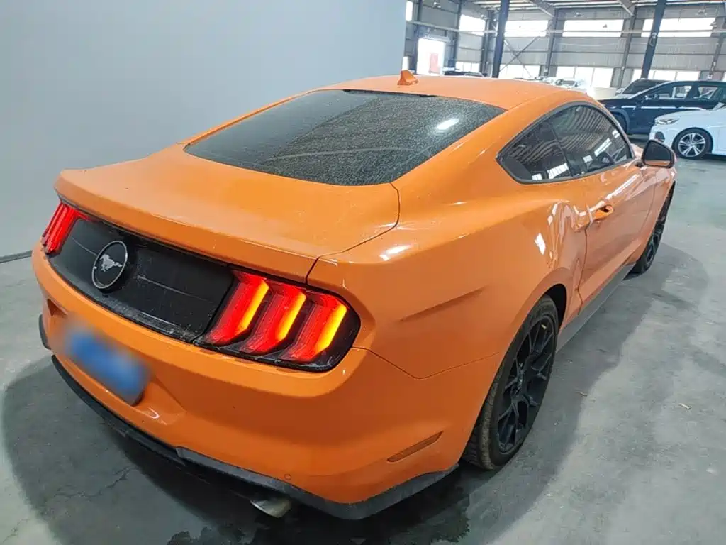 Ford Mustang — миниатюра 7