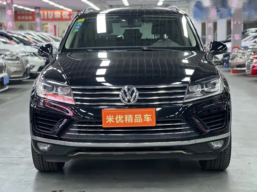VOLKSWAGEN TOUAREG