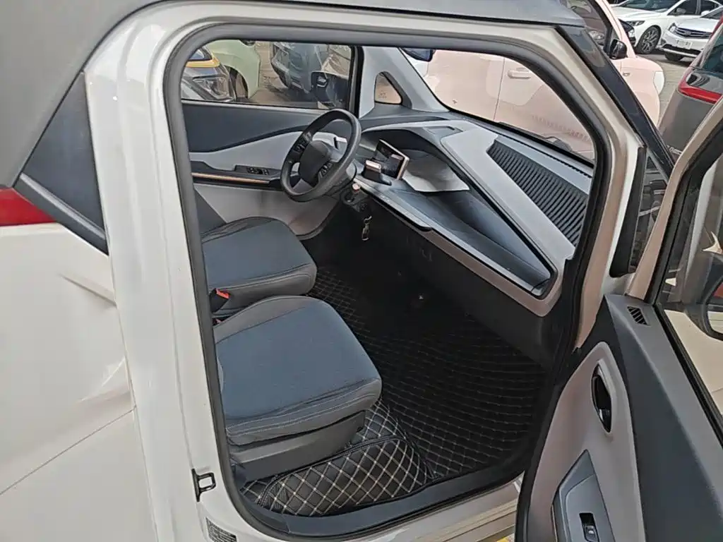 Baojun E200 — миниатюра 25