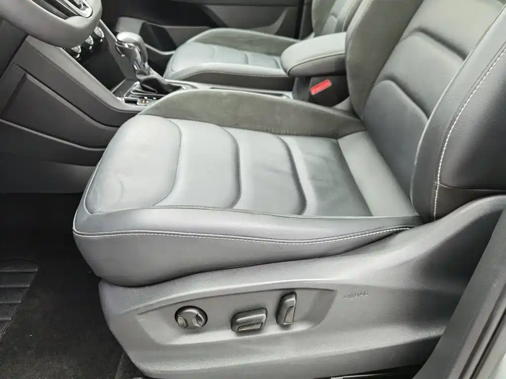 Volkswagen Tiguan L — миниатюра 20