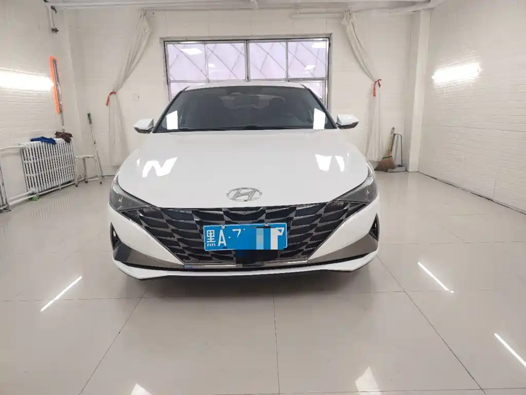 Hyundai Elantra — миниатюра 2