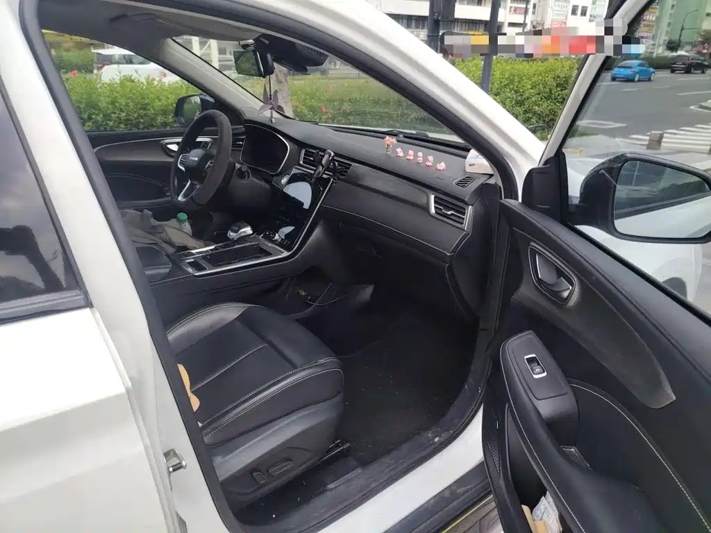 Roewe RX5 — миниатюра 19