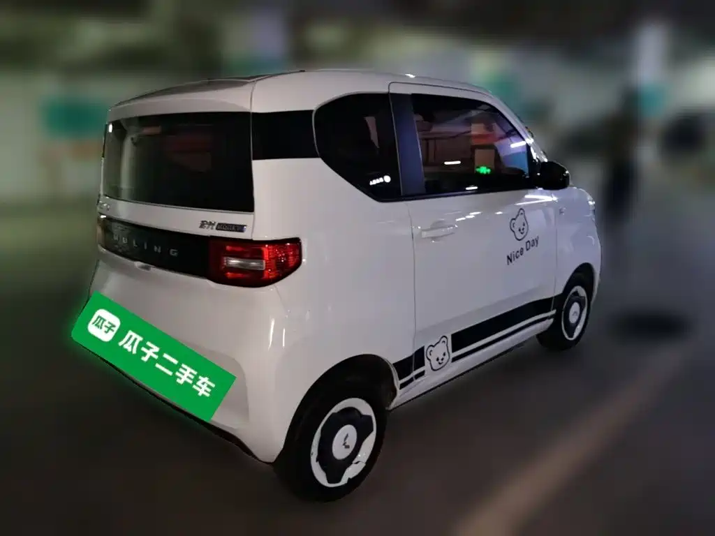 Wuling MINIEV — миниатюра 6