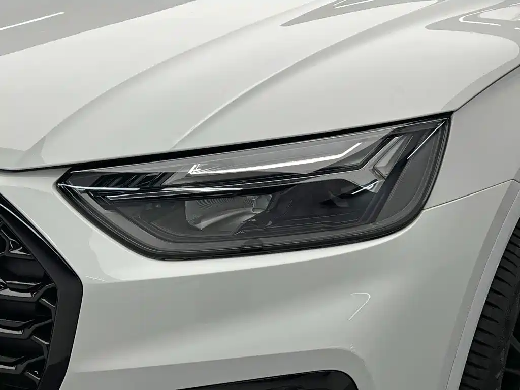 Audi Q5L Sportback — миниатюра 10