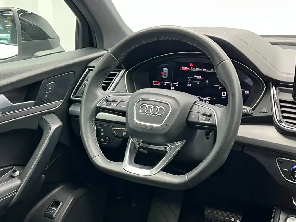 Audi Q5L Sportback — миниатюра 21