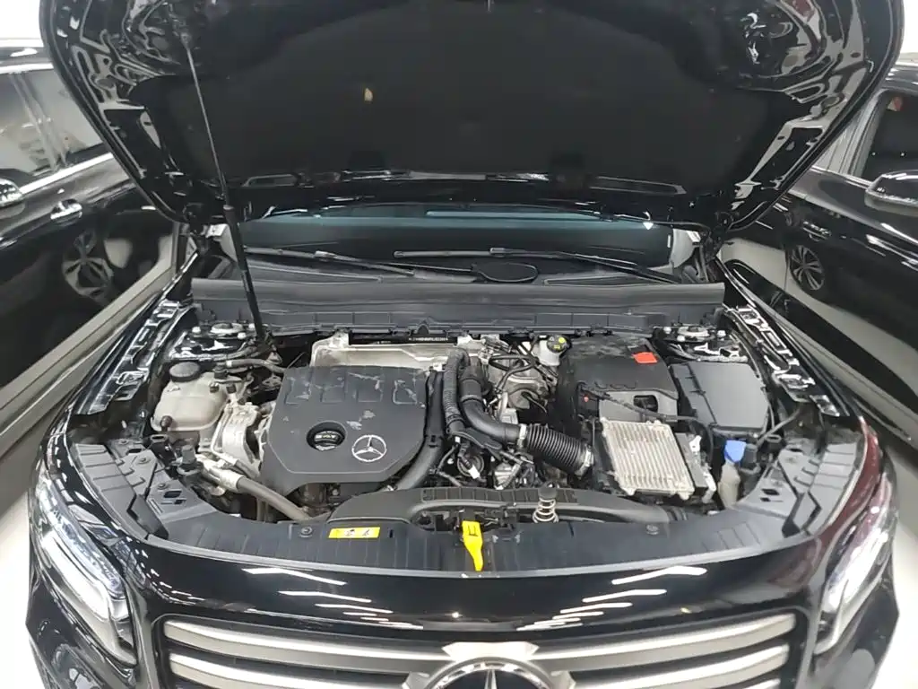 Mercedes-Benz GLB — миниатюра 20