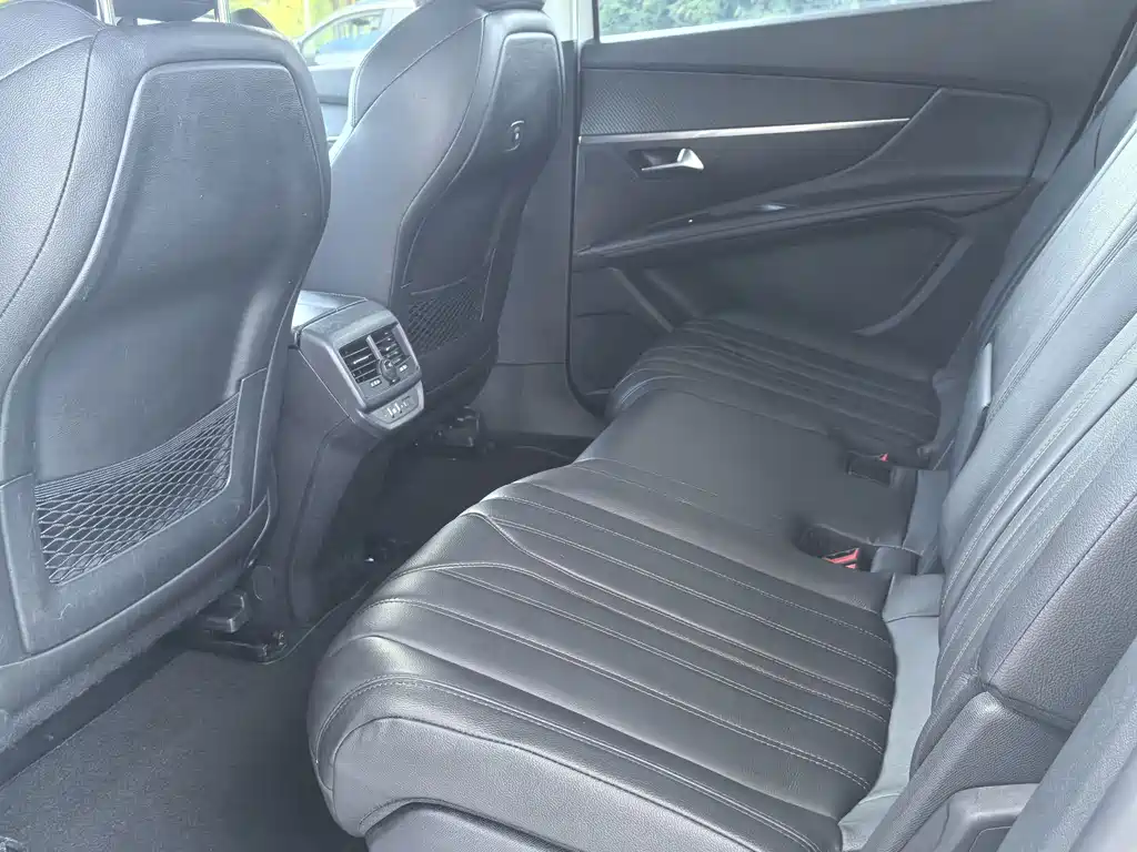 Peugeot 5008 — миниатюра 9