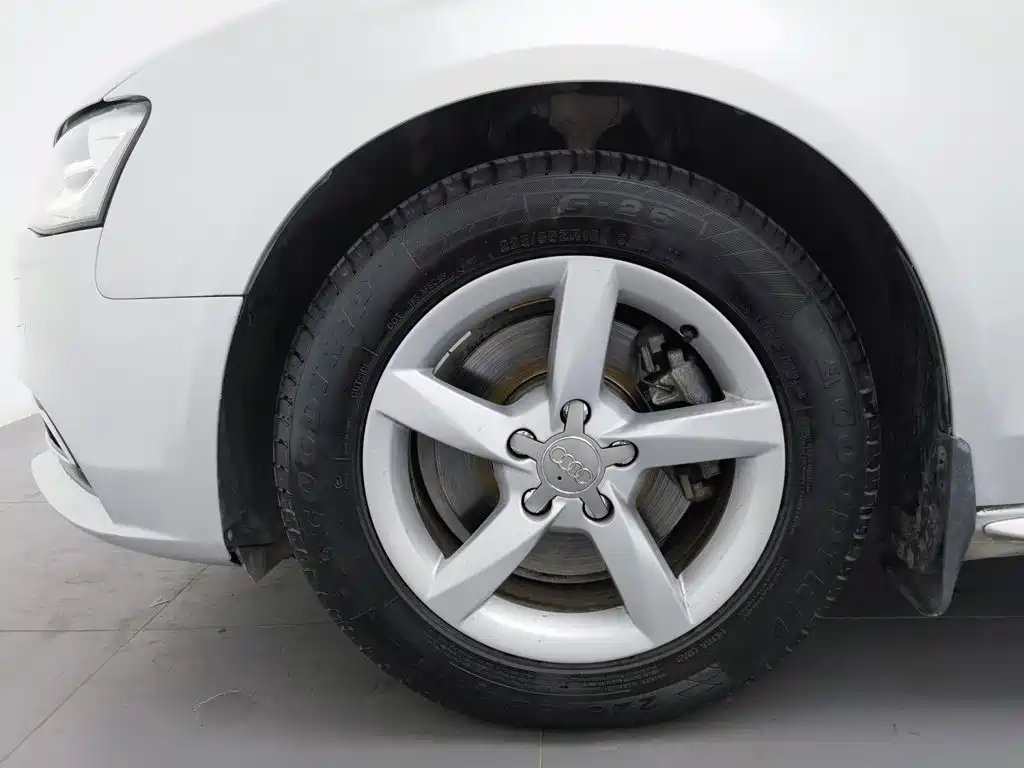 Audi A4L — миниатюра 17