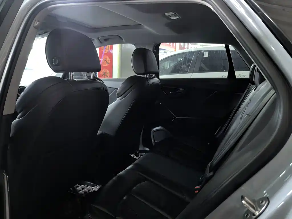 Audi Q2L — миниатюра 9