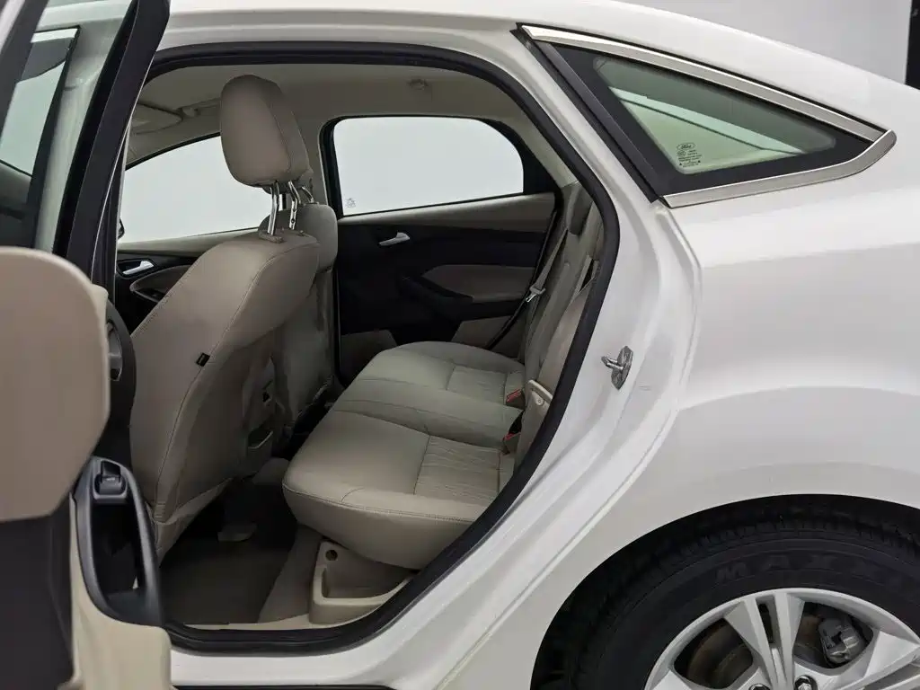 Ford Focus — миниатюра 15