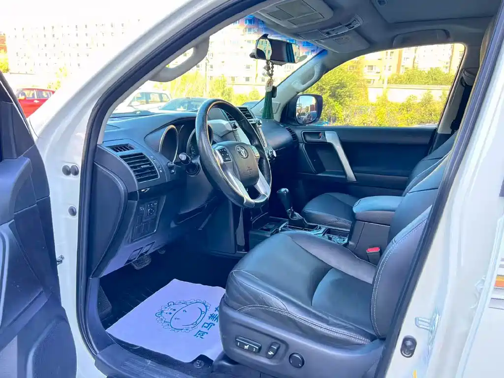 Toyota Prado (Import) — миниатюра 6