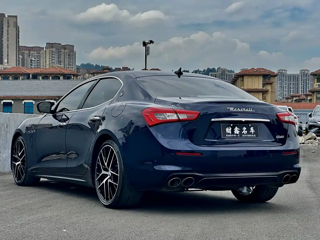 MASERATI GHIBLI