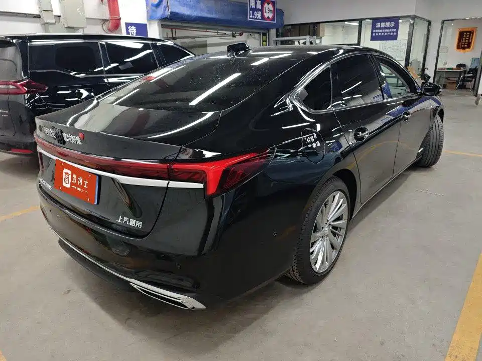 Buick LaCrosse — миниатюра 2
