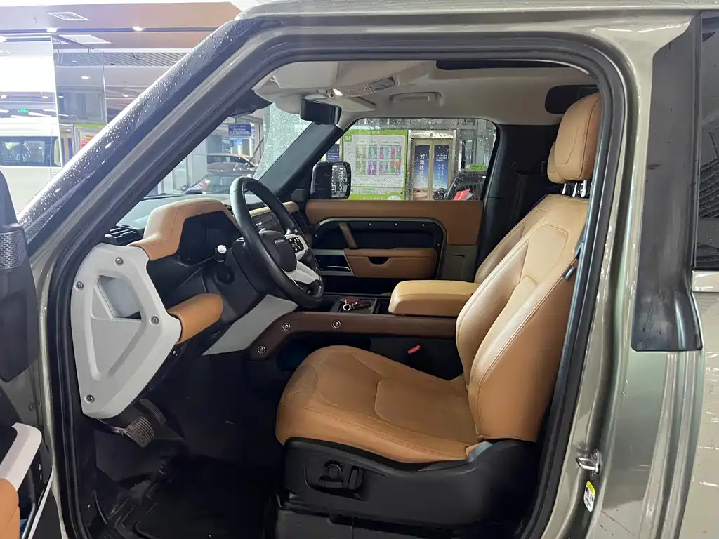 Land Rover Defender — миниатюра 5