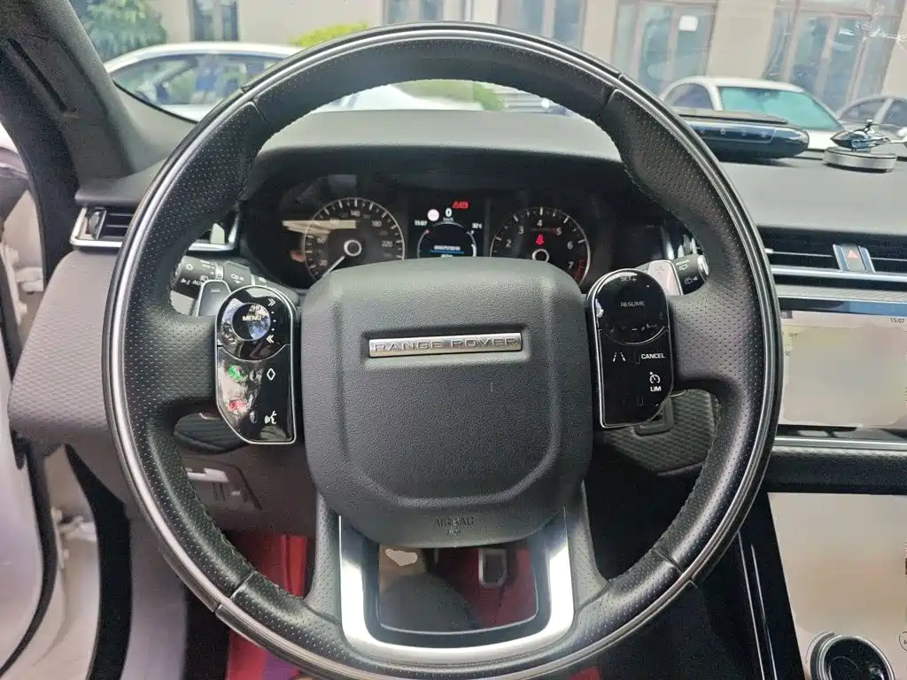 Land Rover Velar — миниатюра 6