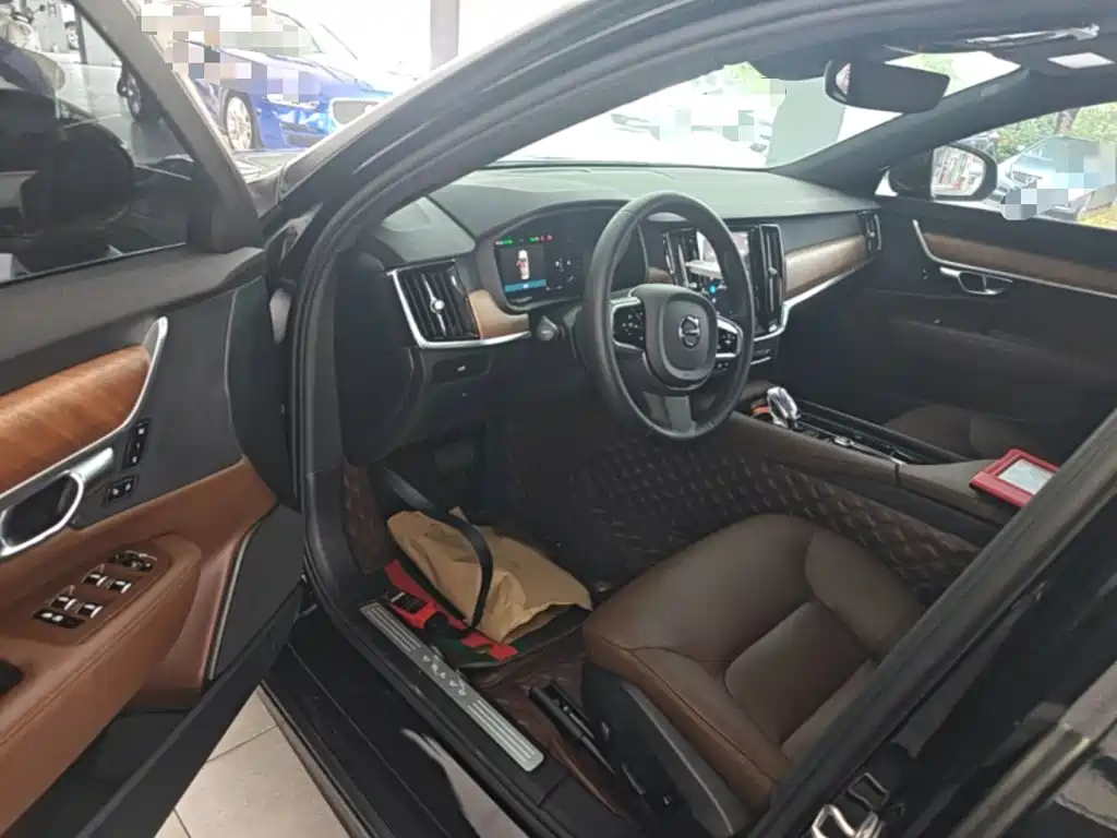 Volvo S90 — миниатюра 16