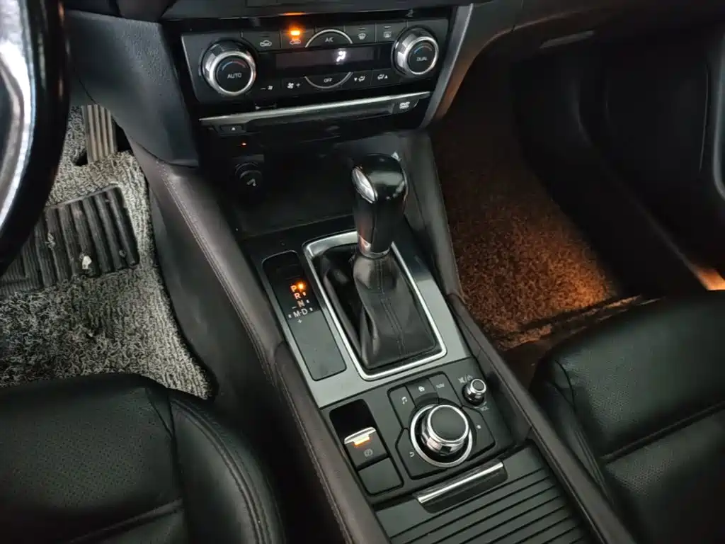 Mazda Atenza — миниатюра 14