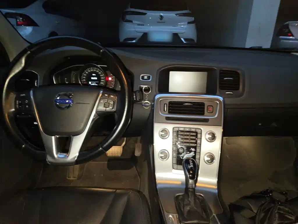 Volvo S60 — миниатюра 10