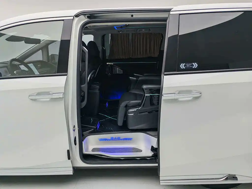 GAC Motor Trumpchi M8 — миниатюра 10