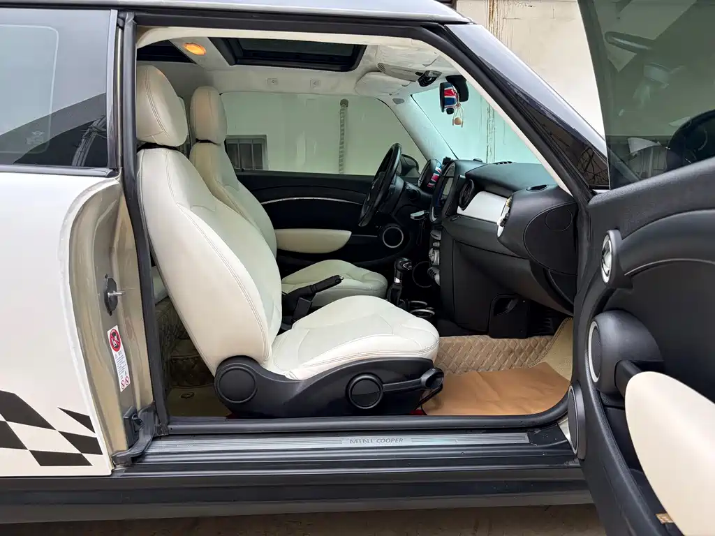 MINI Mini Clubman — миниатюра 9